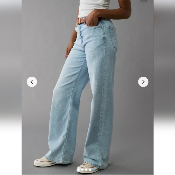 American Eagle Outfitters Denim - NWT - AE Dreamy Drape Stretch Super High-Waisted Baggy Wide-Leg Jean - Size 10 R